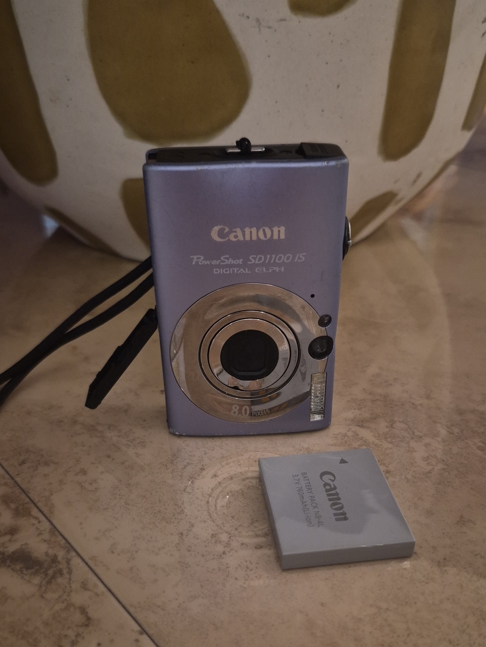 Canon PowerShot SD1100 IS Compact Camera - Blue